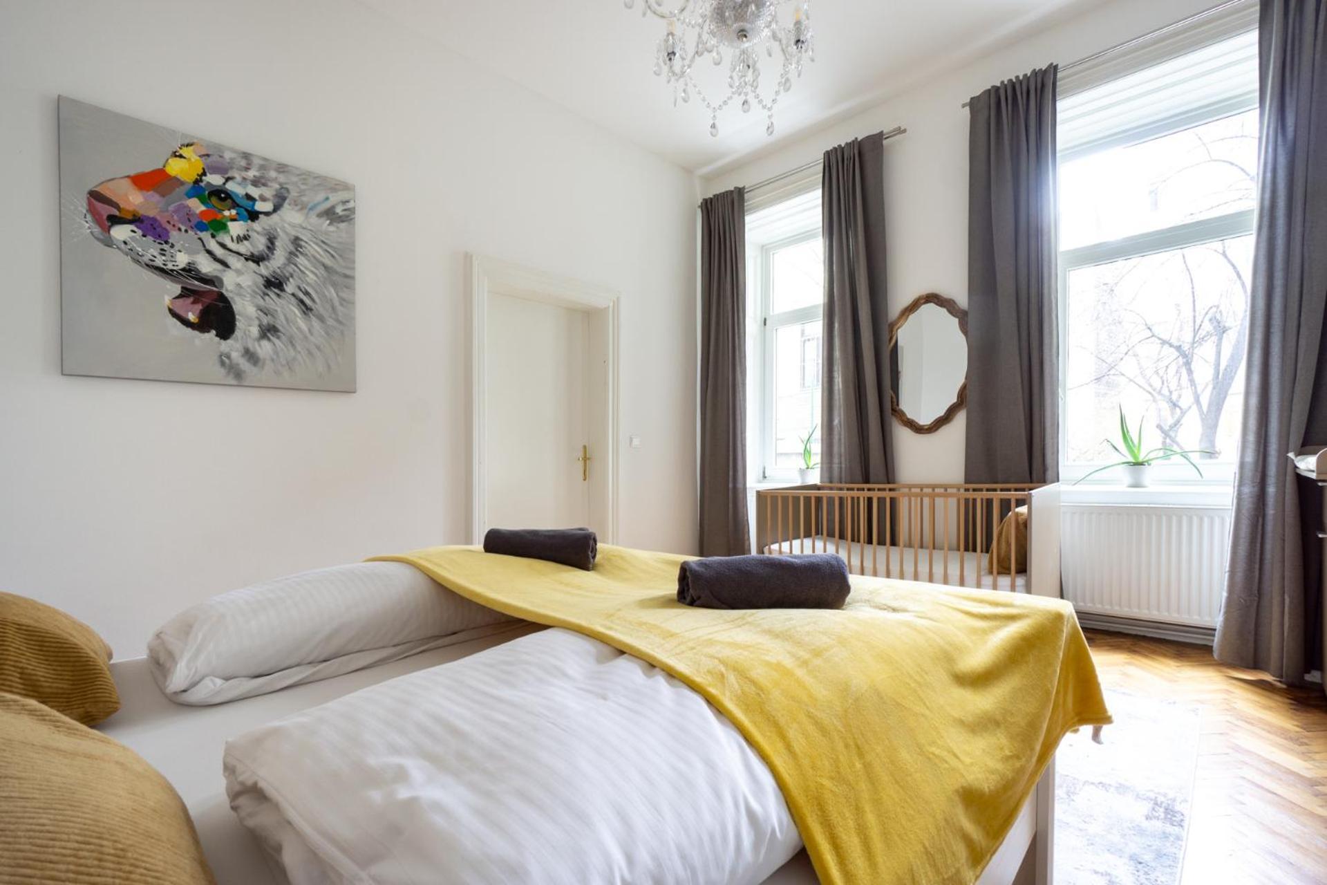 Central Apartment In Viennese Old Building Viena Exterior foto