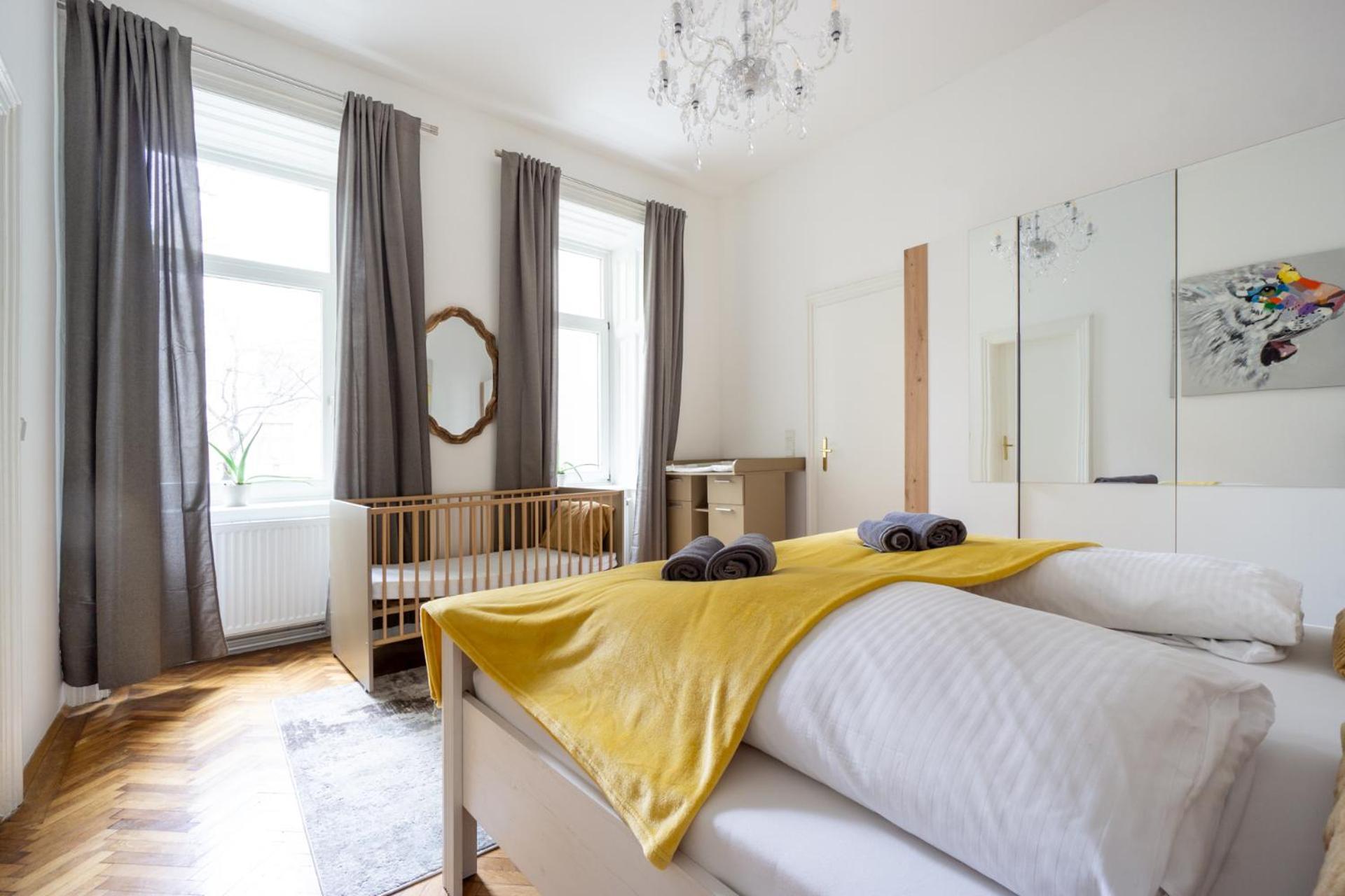 Central Apartment In Viennese Old Building Viena Exterior foto