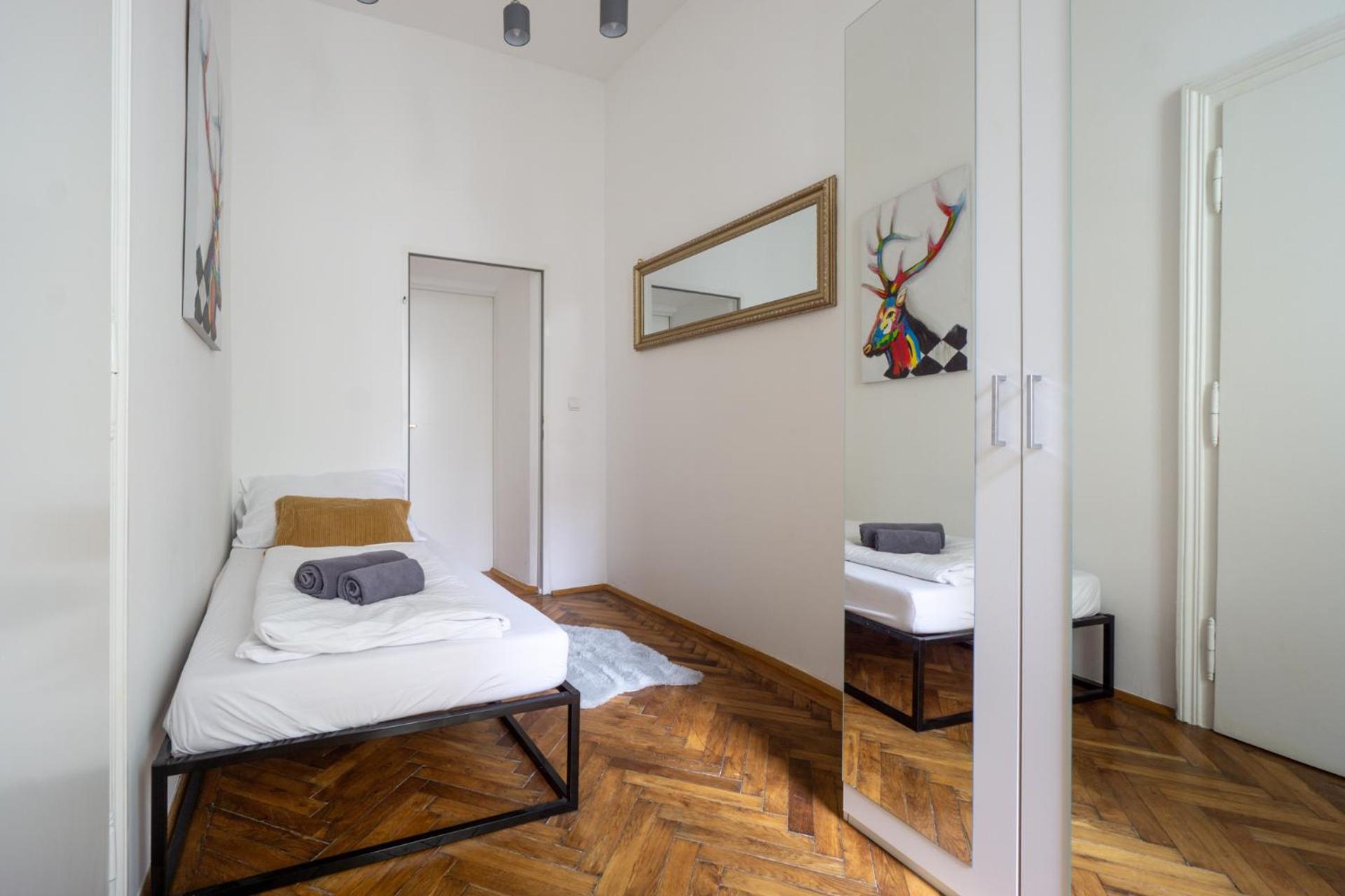 Central Apartment In Viennese Old Building Viena Exterior foto