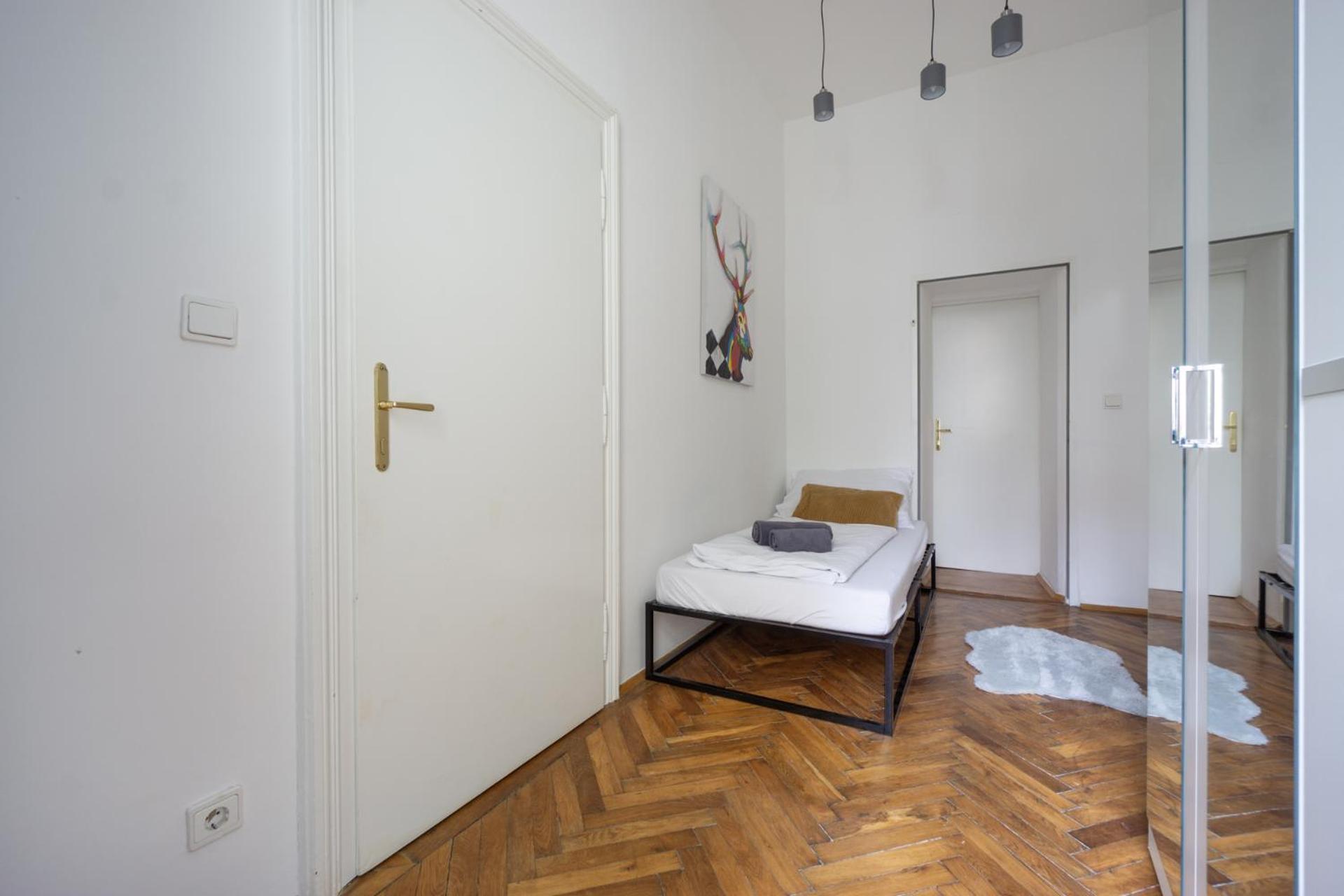 Central Apartment In Viennese Old Building Viena Exterior foto